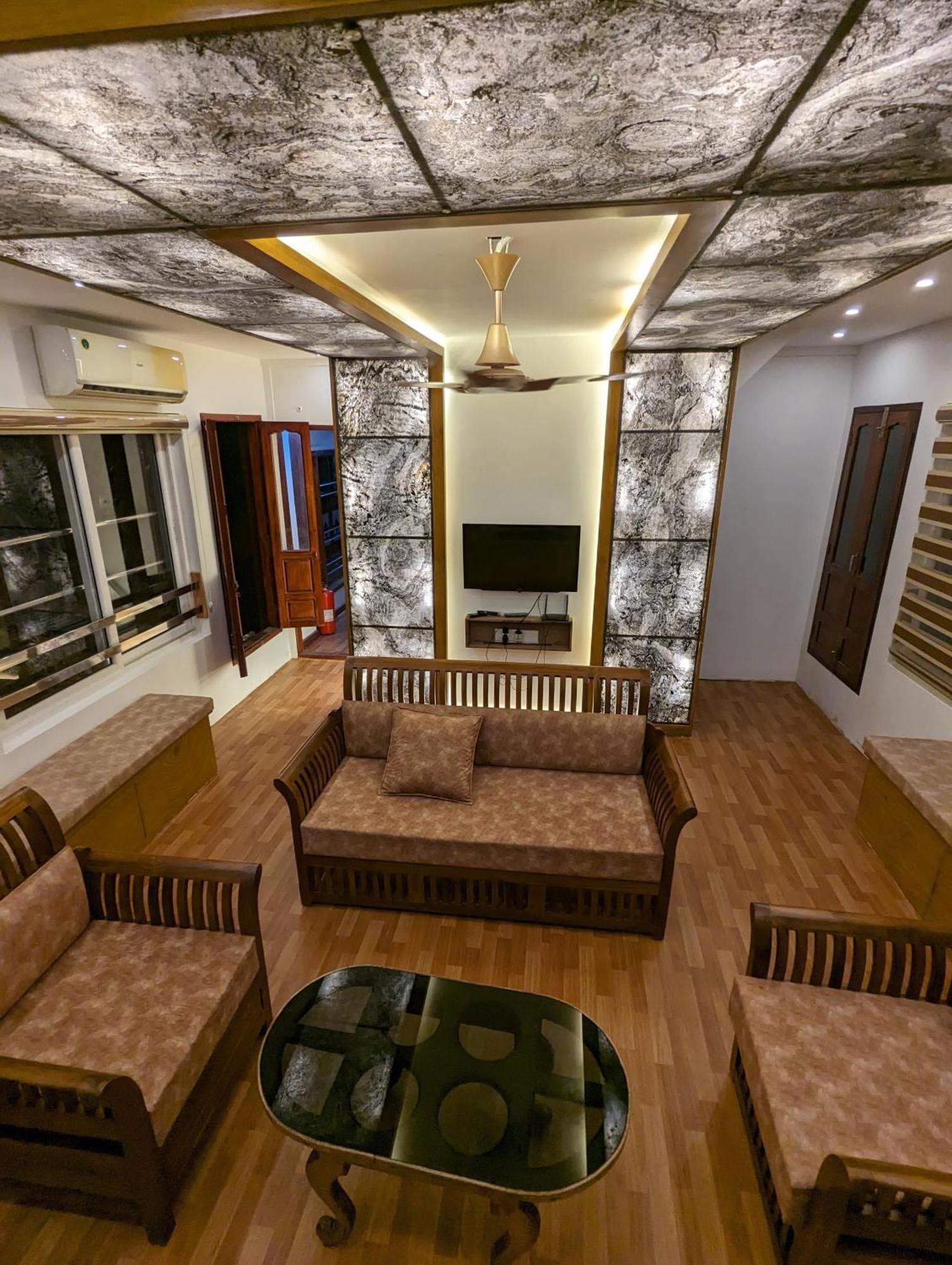 Grand Villa Houseboat Kumarakom Exterior photo